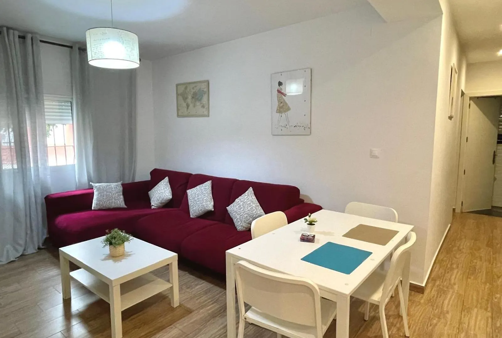Triana Roomable Sevilla 0*,  Spanyolország
